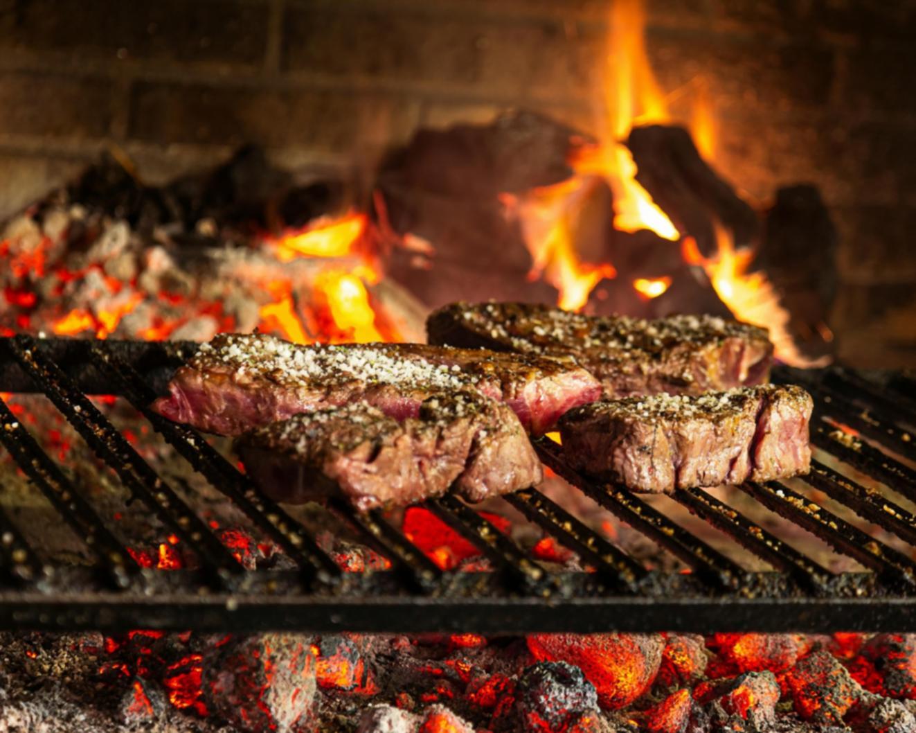 Team preparing healthy meal